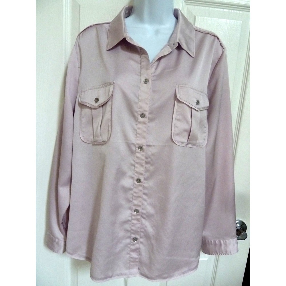 Chico's Size 3 XL Lavender Satin Blouse Long Sleeve Button Up Career Top Pockets